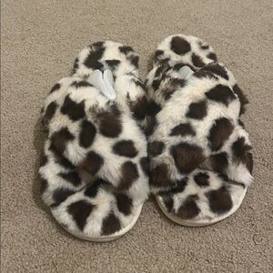 Leopard Print Faux Fur Slippers